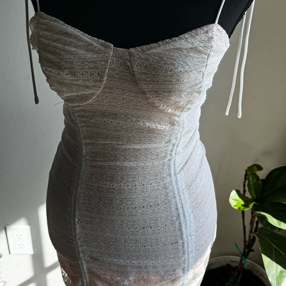 Cream lace shoulder strap dress